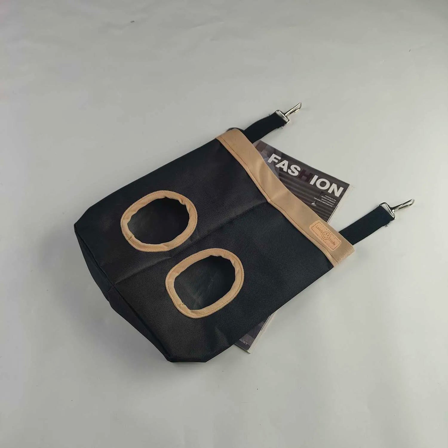 Rabbit Hay Bag - Hanging Straw Storage Feeder for Bunnies & Guinea Pigs